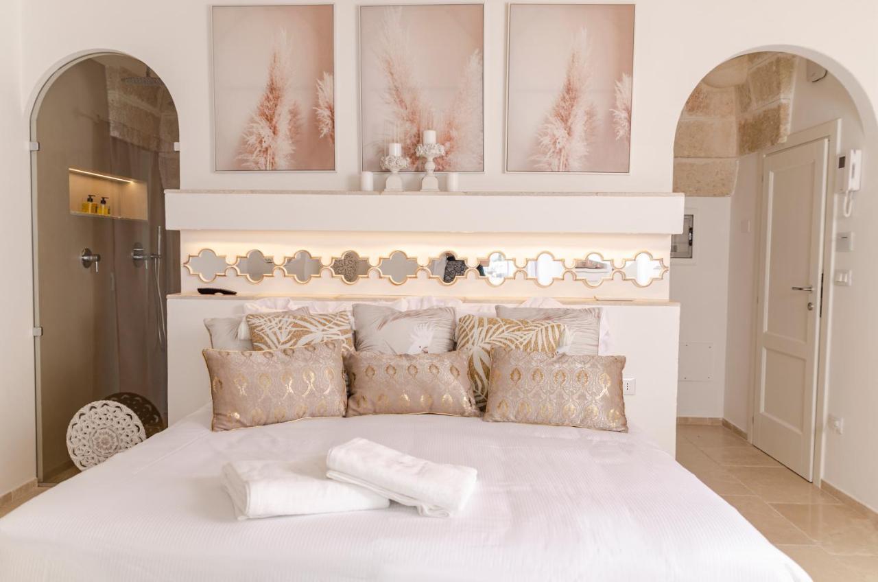 Apulia Charming Suites - Casa Rossa Suite Perla E Suite Corallo Савеллетри Экстерьер фото