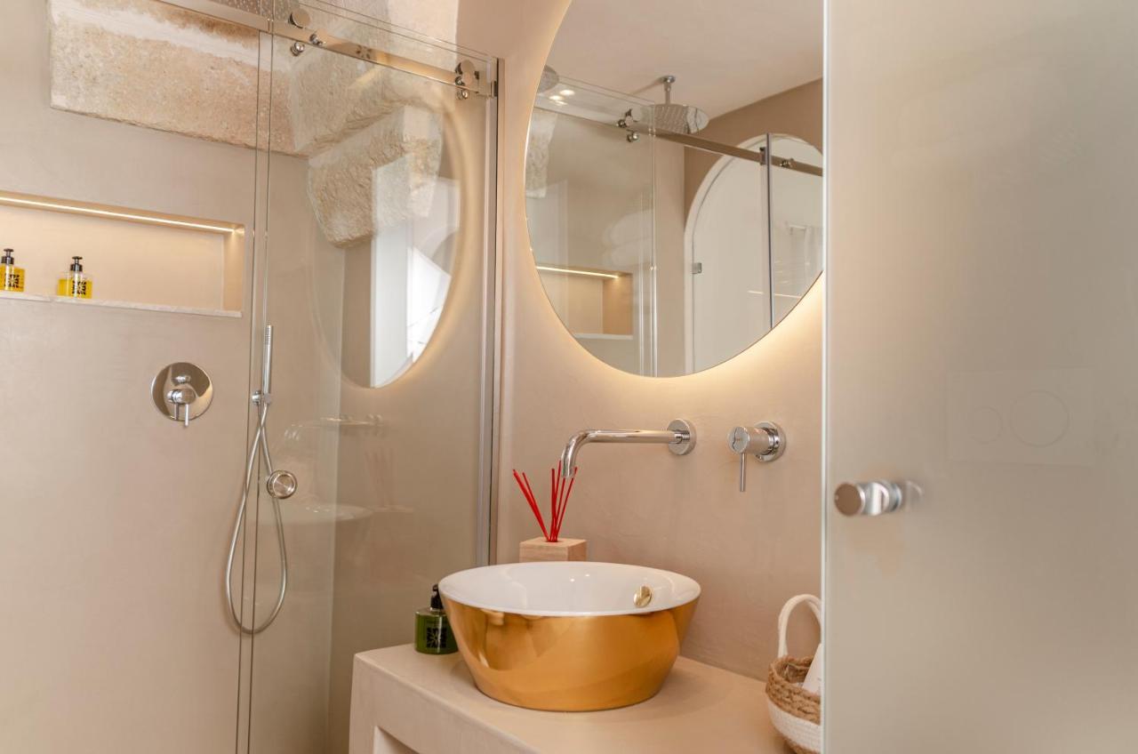 Apulia Charming Suites - Casa Rossa Suite Perla E Suite Corallo Савеллетри Экстерьер фото