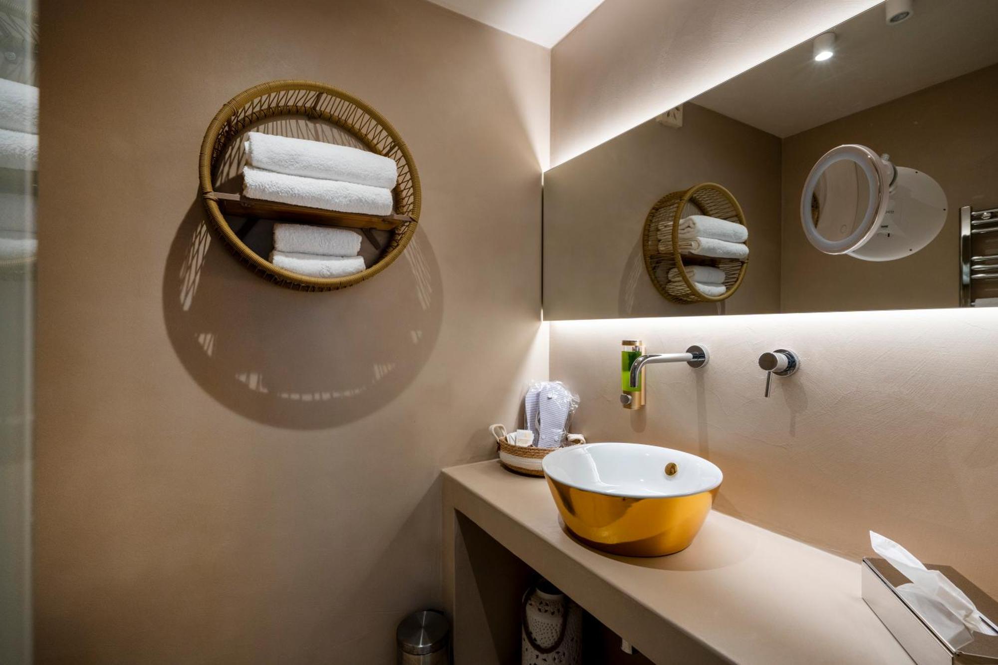 Apulia Charming Suites - Casa Rossa Suite Perla E Suite Corallo Савеллетри Экстерьер фото