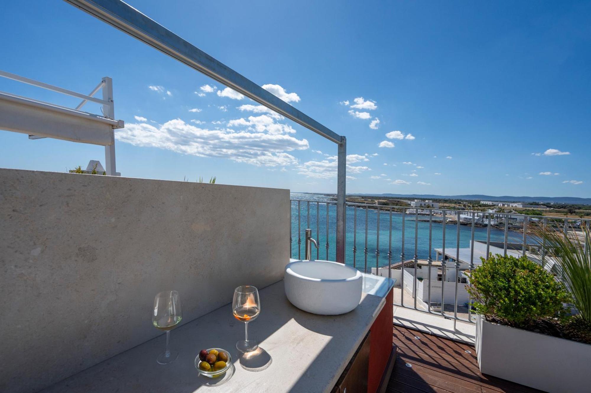 Apulia Charming Suites - Casa Rossa Suite Perla E Suite Corallo Савеллетри Экстерьер фото